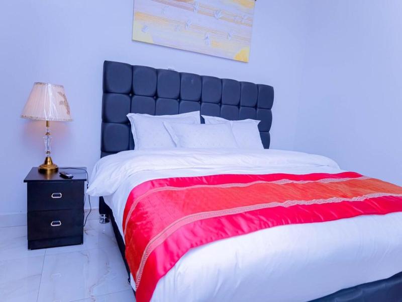 Fanfare Suites image