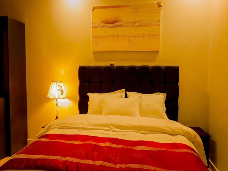Fanfare Suites image