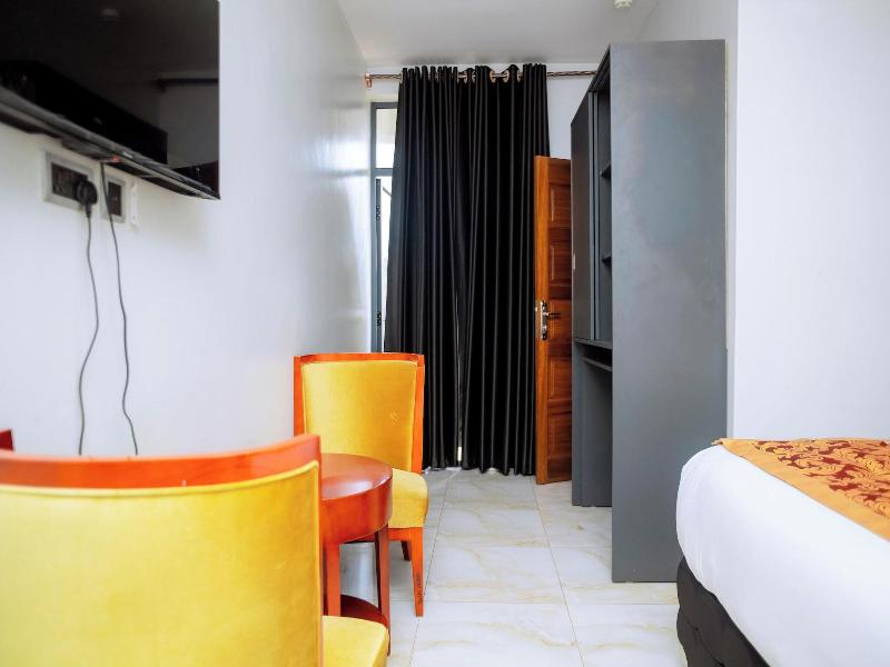 Fanfare Suites image