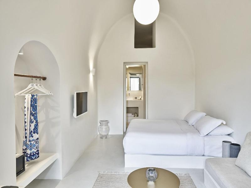 Old Castle Oia Adults Only image