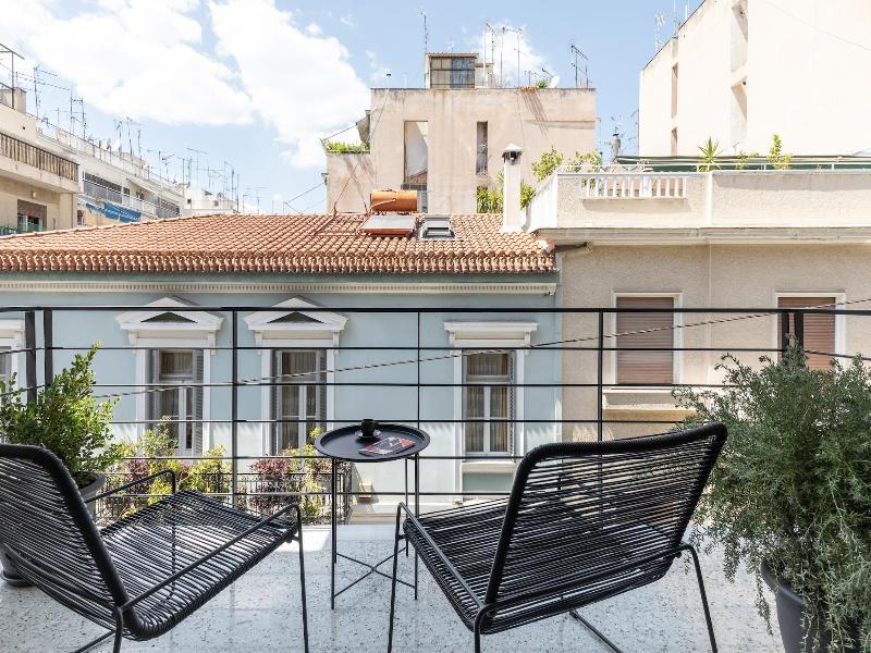 Elliot Neapoli Athens image