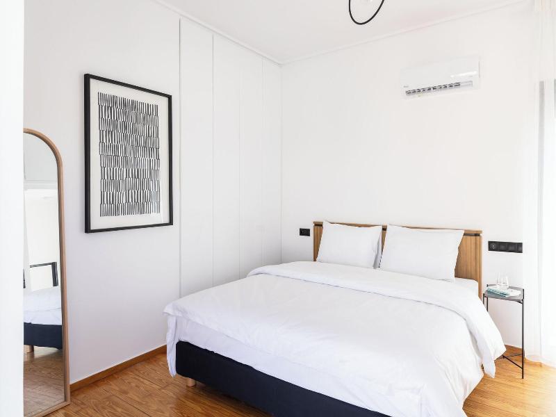 Elliot Neapoli Athens image