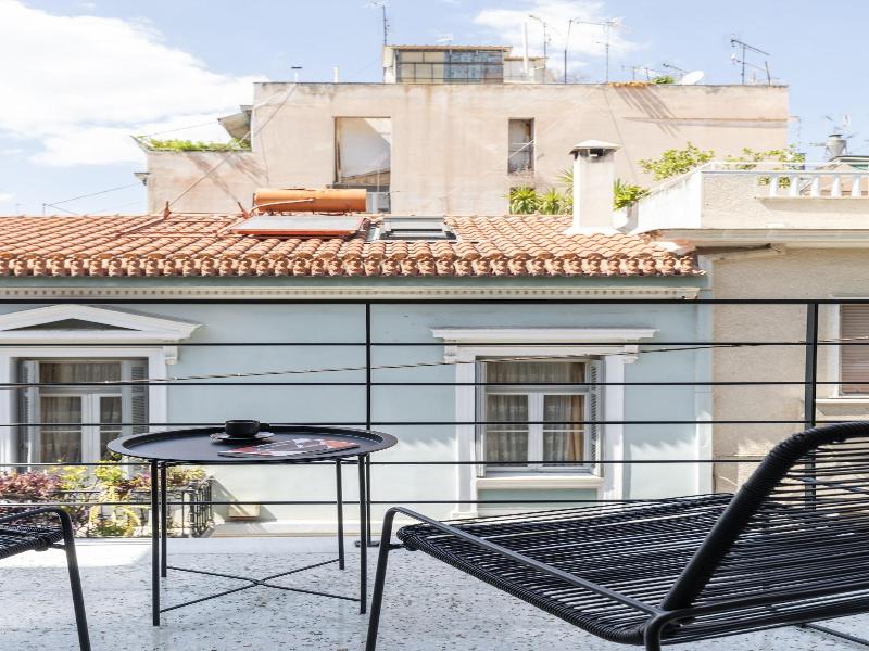 Elliot Neapoli Athens image