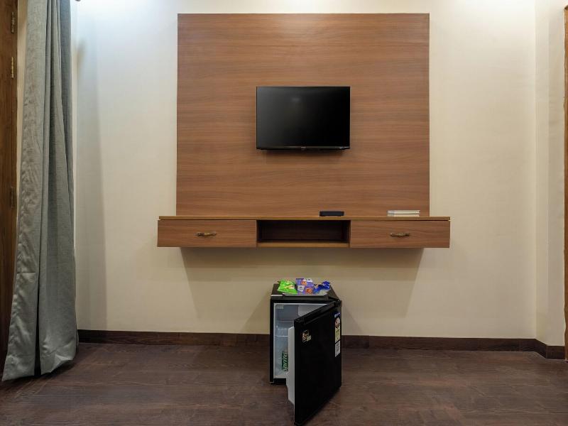 Lime Tree Hotel & One Bhk Serviced Apartment - N image