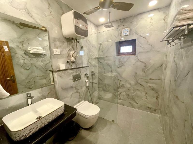 Lime Tree Hotel & One Bhk Serviced Apartment - N image