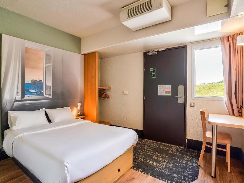 Hotel Premia Re Classe Roissy Saint Witz image