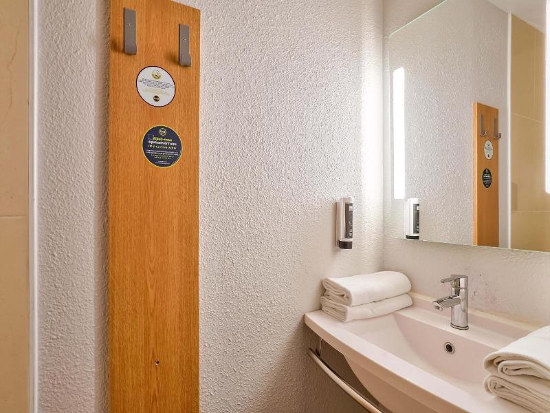 Hotel Premia Re Classe Roissy Saint Witz image
