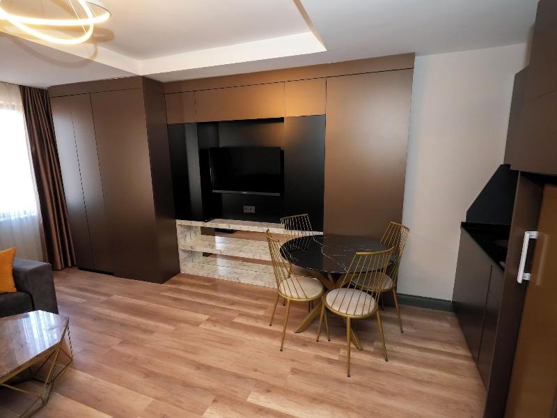 No 139 Apartments image