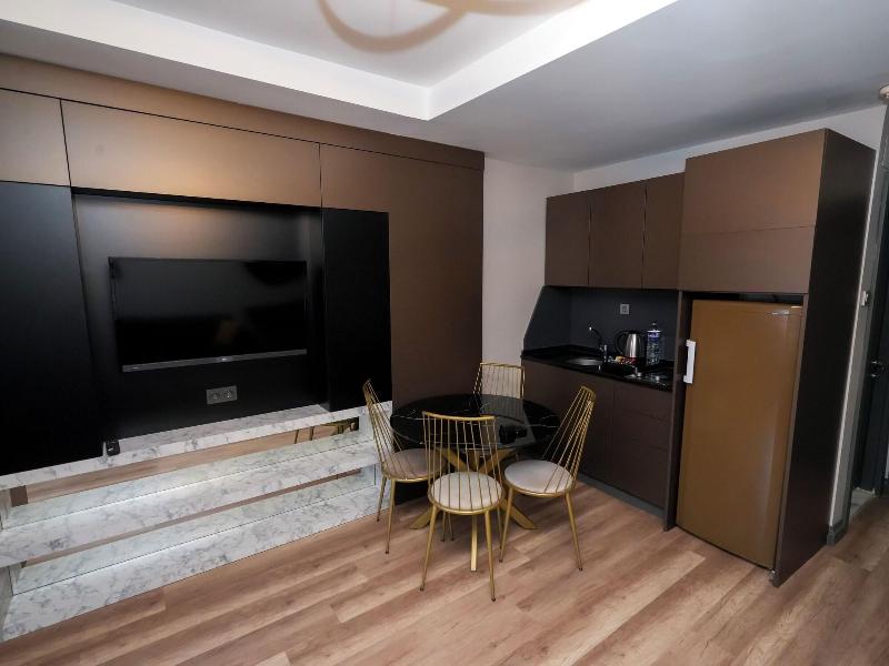 No 139 Apartments image