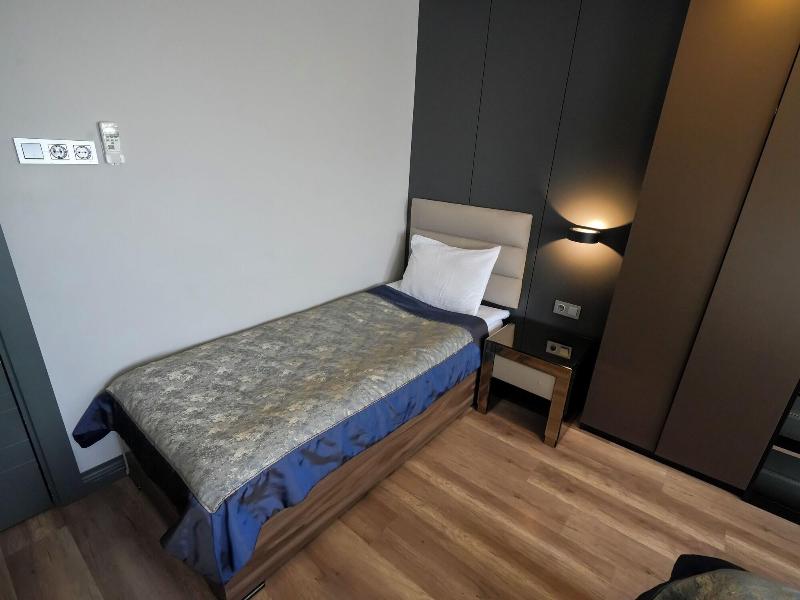 No 139 Apartments image