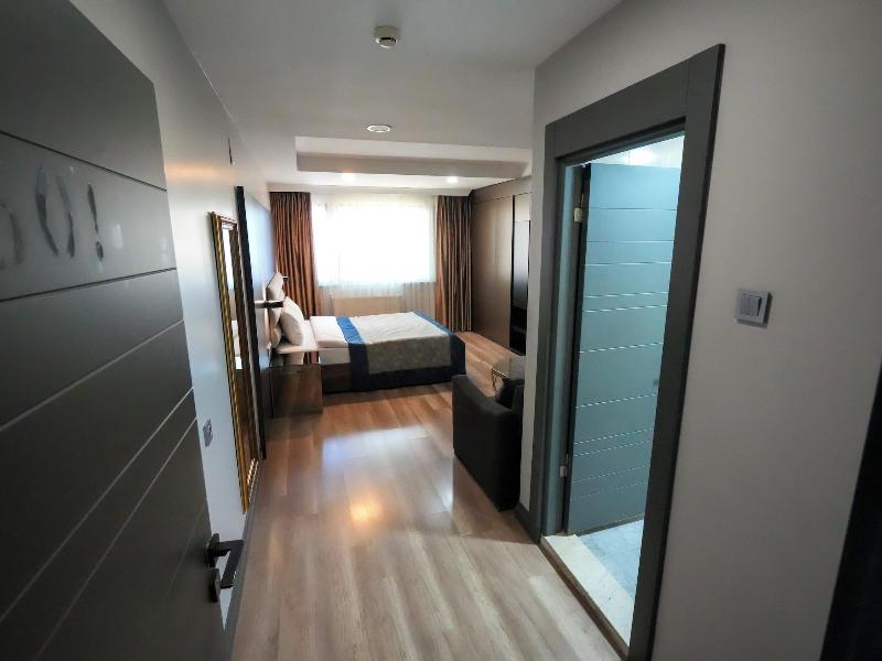 No 139 Apartments image