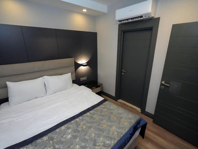 No 139 Apartments image