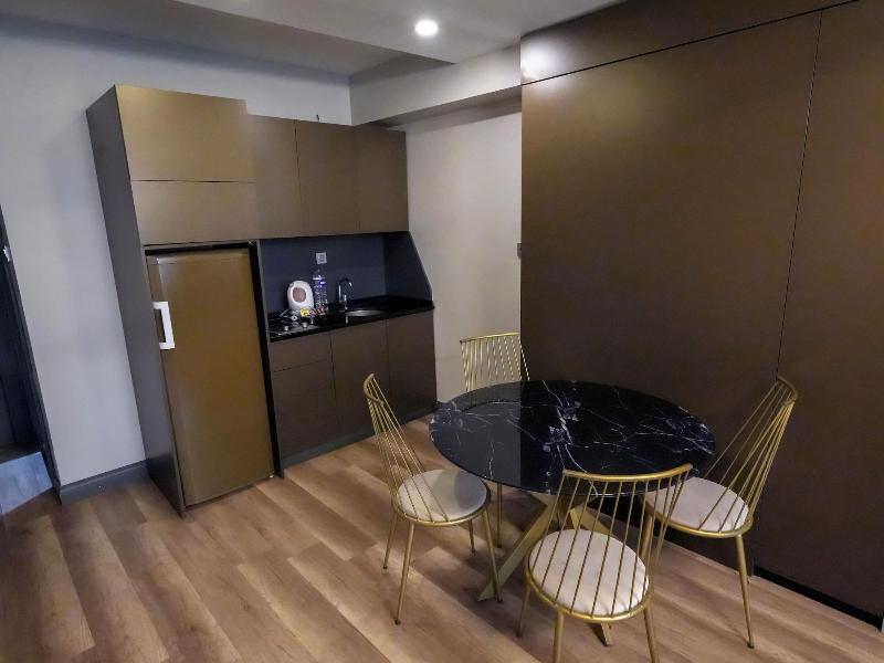 No 139 Apartments image