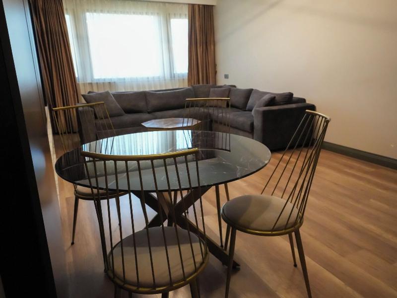 No 139 Apartments image