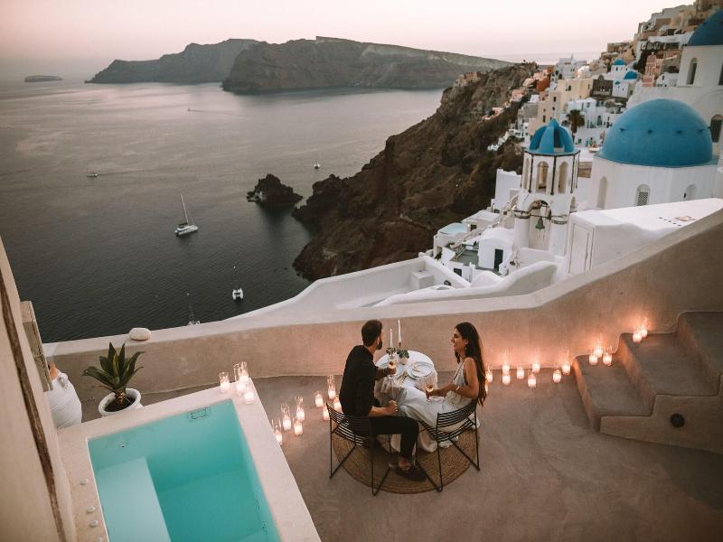 Spitia Santorini 3