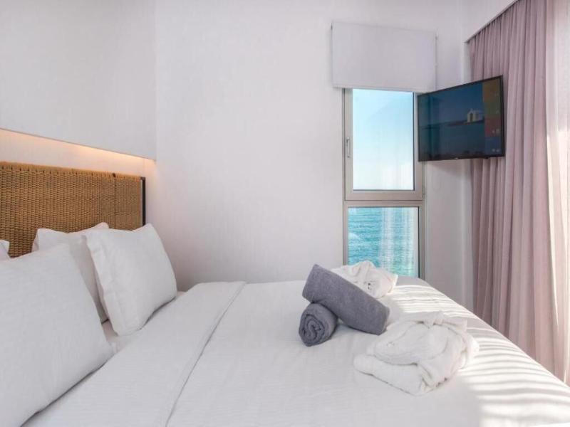 Enorme Ammos Beach image