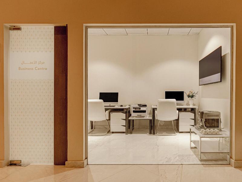 Khalidia Palace Hotel Dubai image