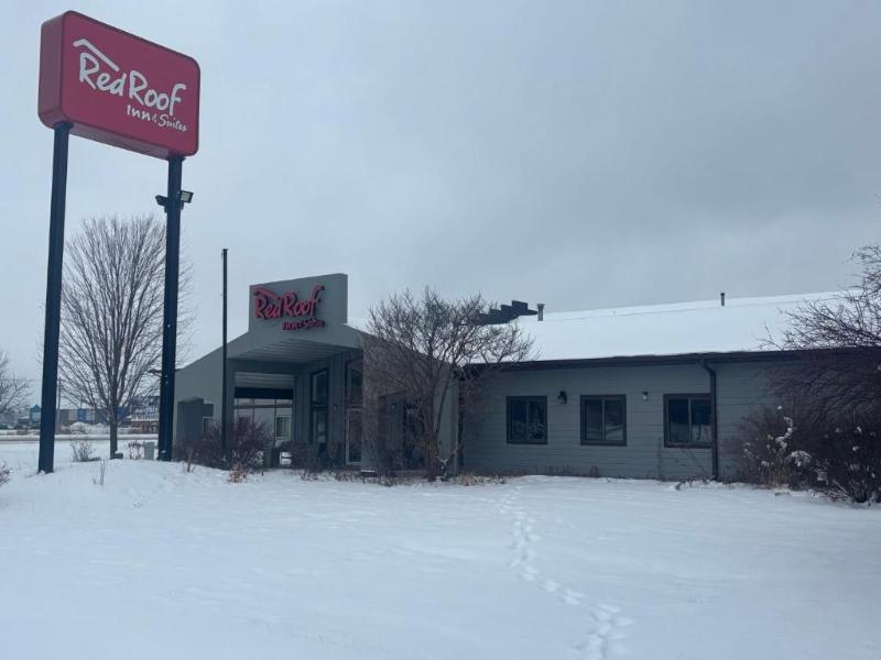 Red Roof Inn Suites Tomah image