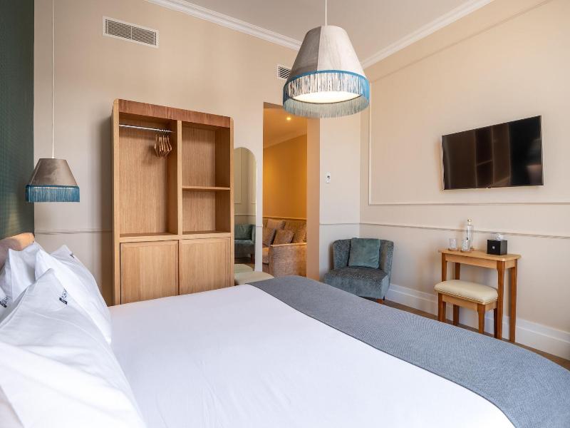 Boemio Flh Hotels image