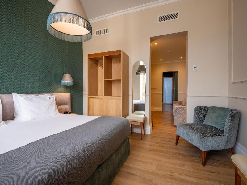 Boemio Flh Hotels image