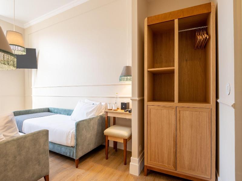 Boemio Flh Hotels image