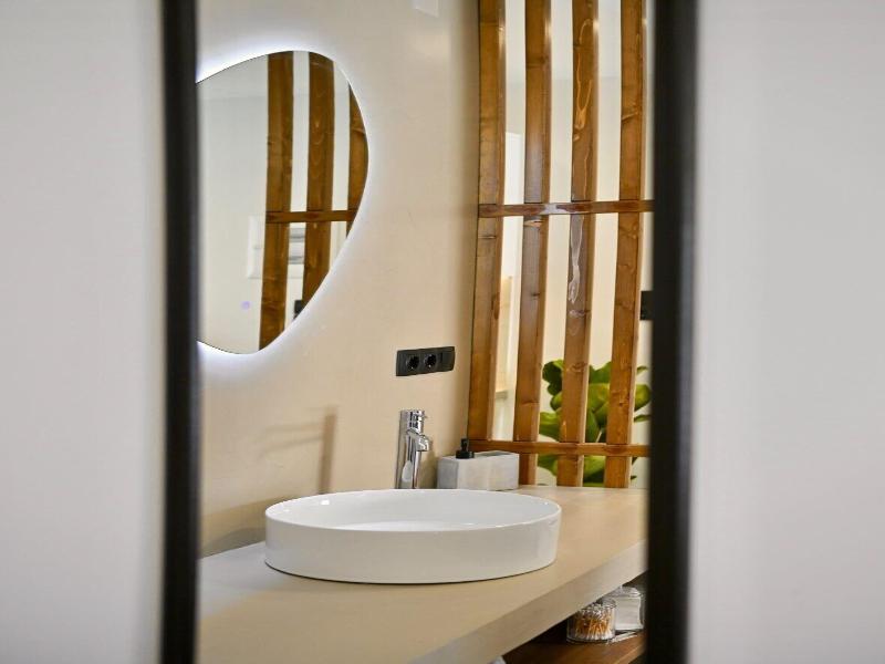 Olivae Mare Suites image