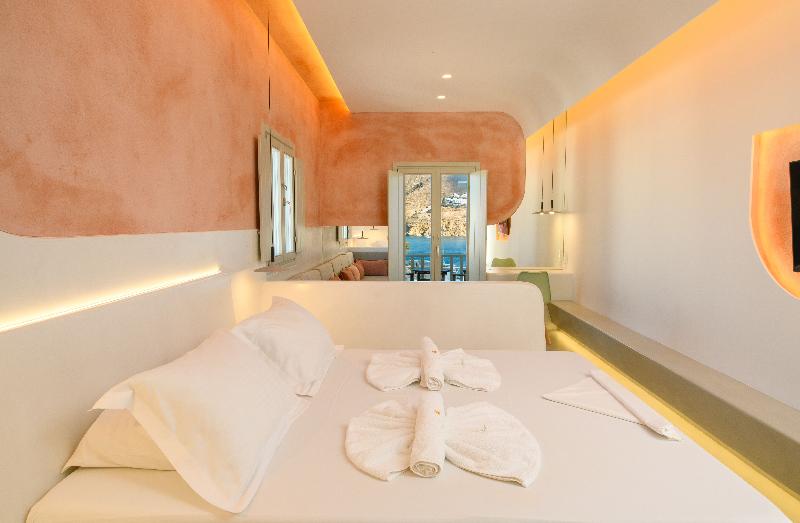 Yperia Hotel image