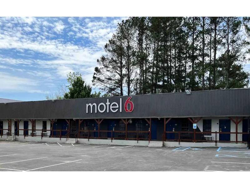 Motel 6 Cordele, GA image