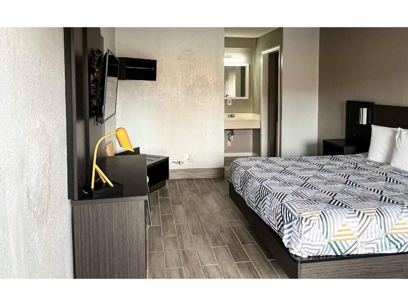 Motel 6 Cordele, GA image