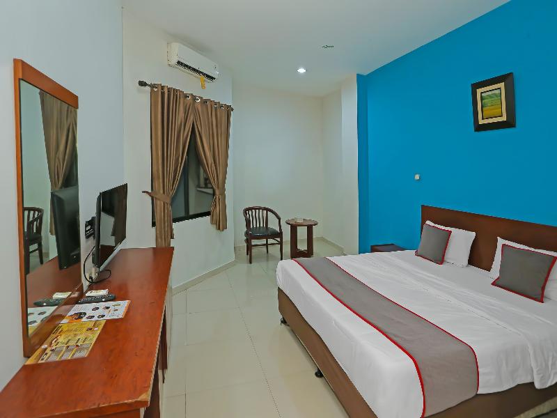 Townhouse Oak Hotel Fiducia Pasar Minggu image