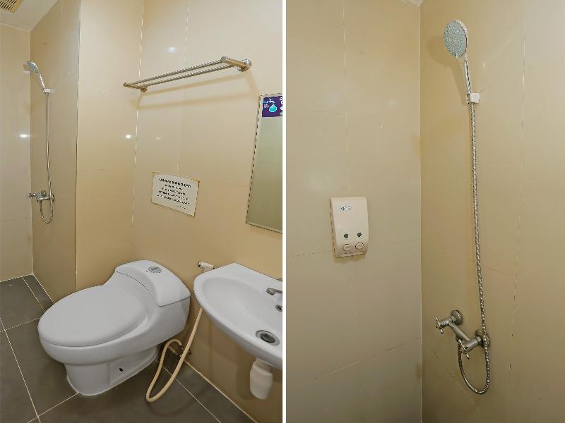 Townhouse Oak Hotel Fiducia Pasar Minggu image