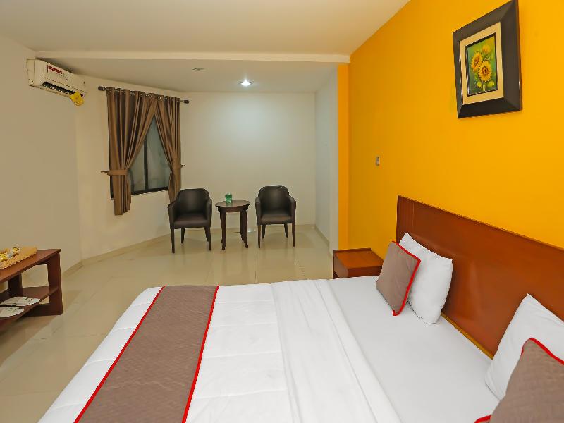 Townhouse Oak Hotel Fiducia Pasar Minggu image