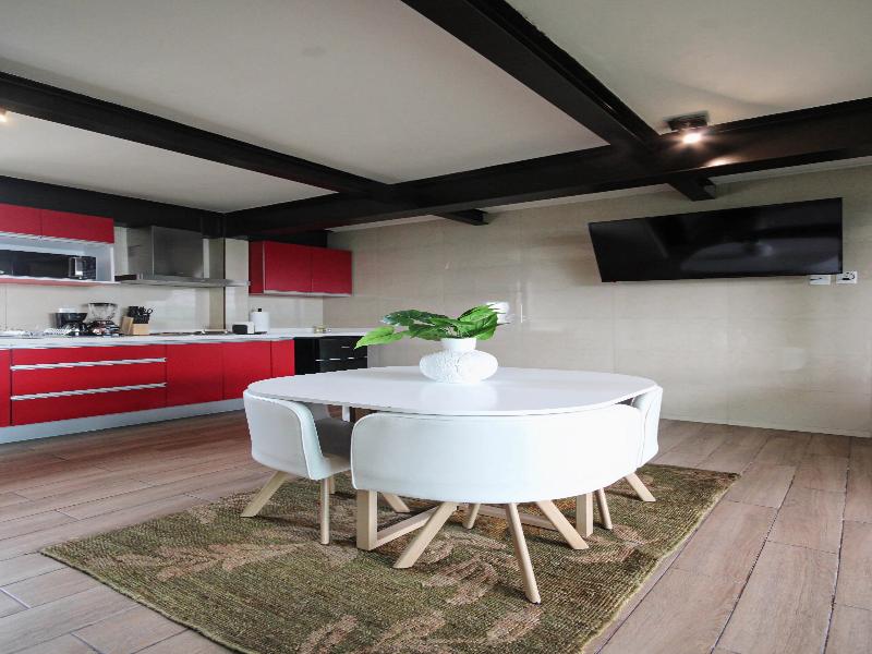 Mr. Herold Homes image