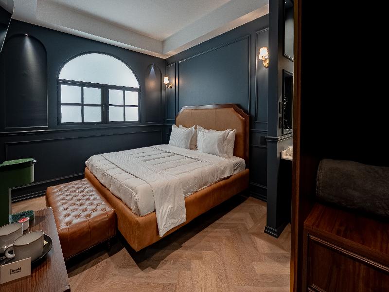 Mr. Herold Homes image