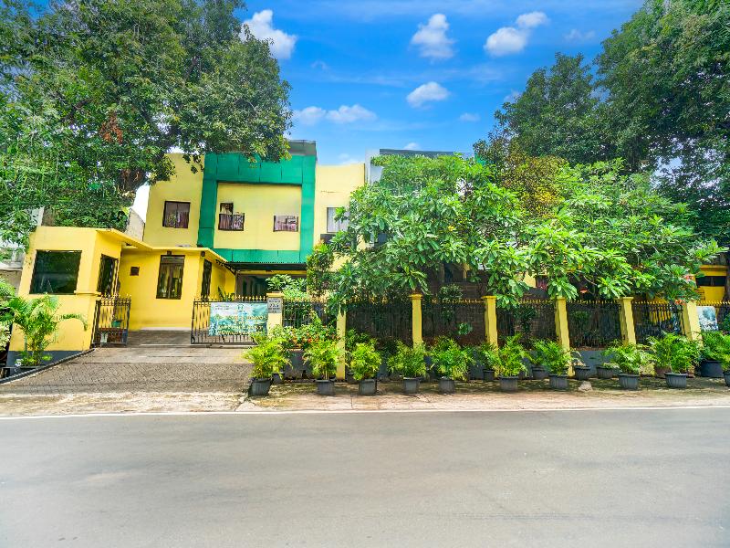 Hotel O Tebet Near Tebet Station image