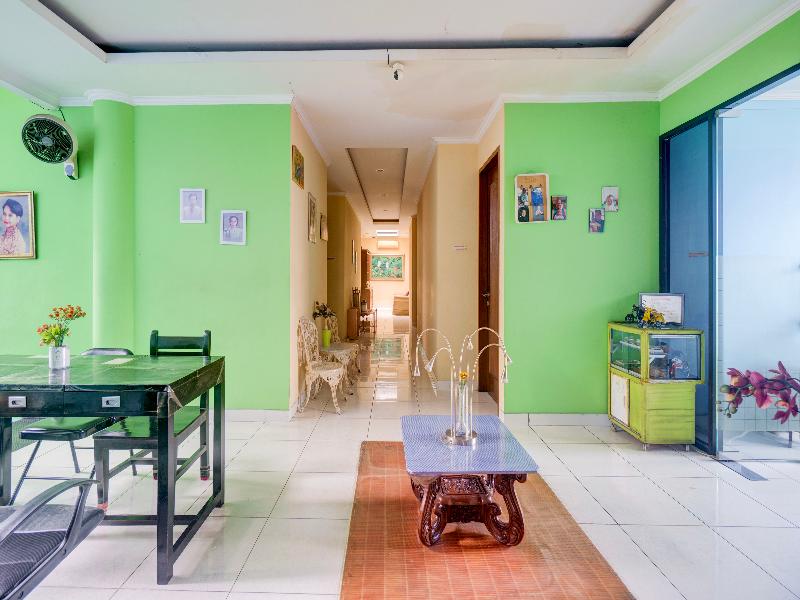 Hotel O Tebet Near Tebet Station image