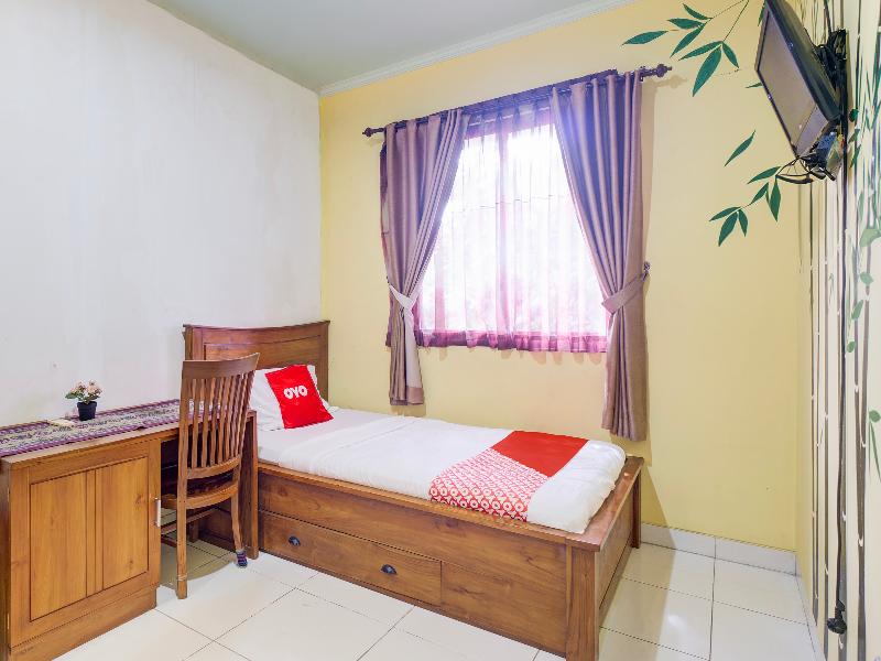 Hotel O Tebet Near Tebet Station image