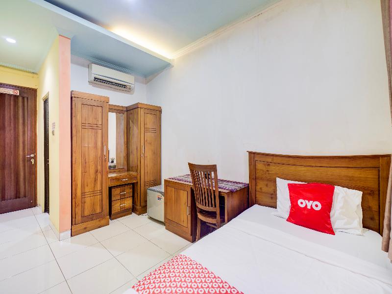 Hotel O Tebet Near Tebet Station image