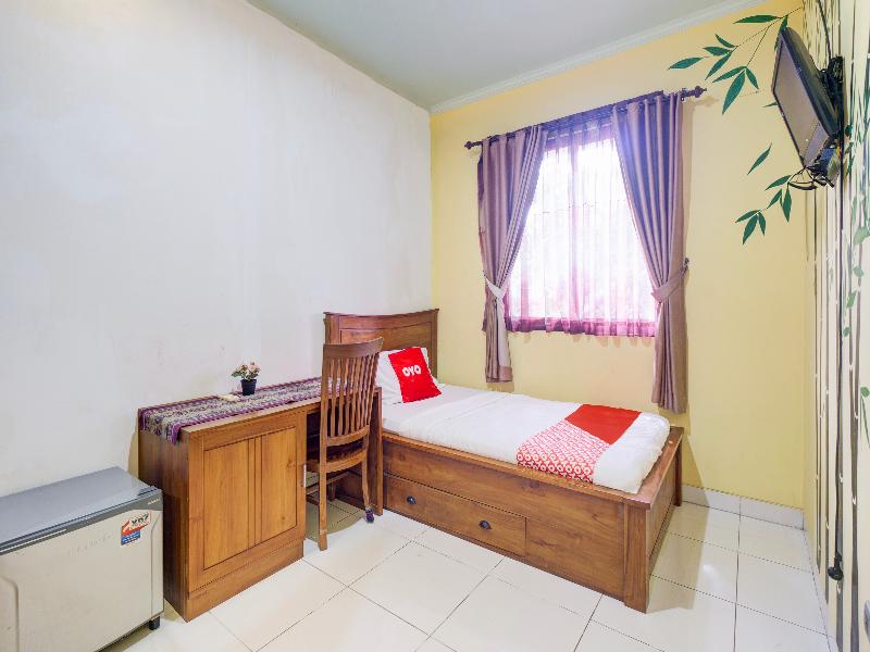 Hotel O Tebet Near Tebet Station image