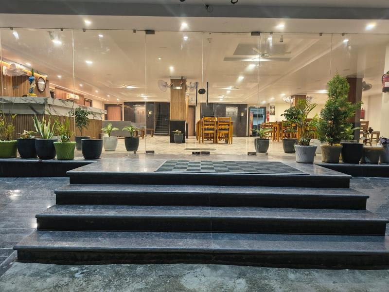 White Panda Hotel Royal Inn image
