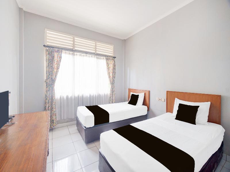 Hotel O Bogor Near Taman Safari image