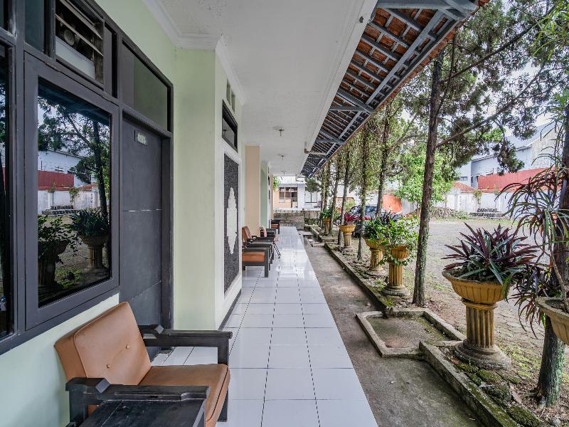 Collection O Tasikmalaya Near Stadium Wiradadaha — view