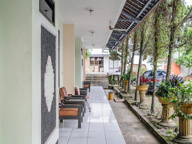 Collection O Tasikmalaya Near Stadium Wiradadaha — view