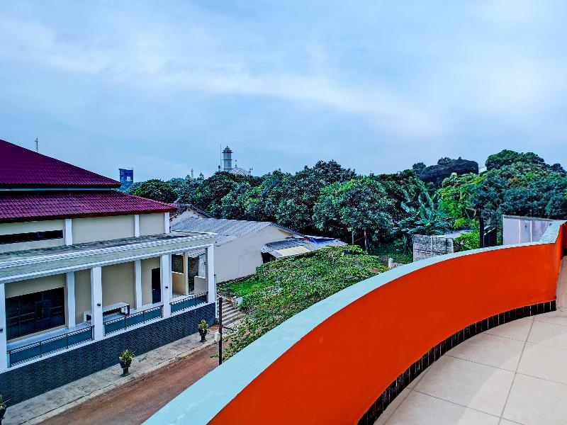 Hotel O Depok Near Bhayangkara Brimob Hospital image