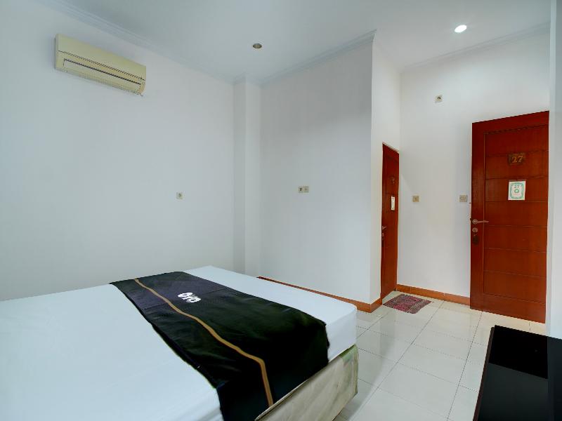 Hotel O Depok Near Bhayangkara Brimob Hospital image