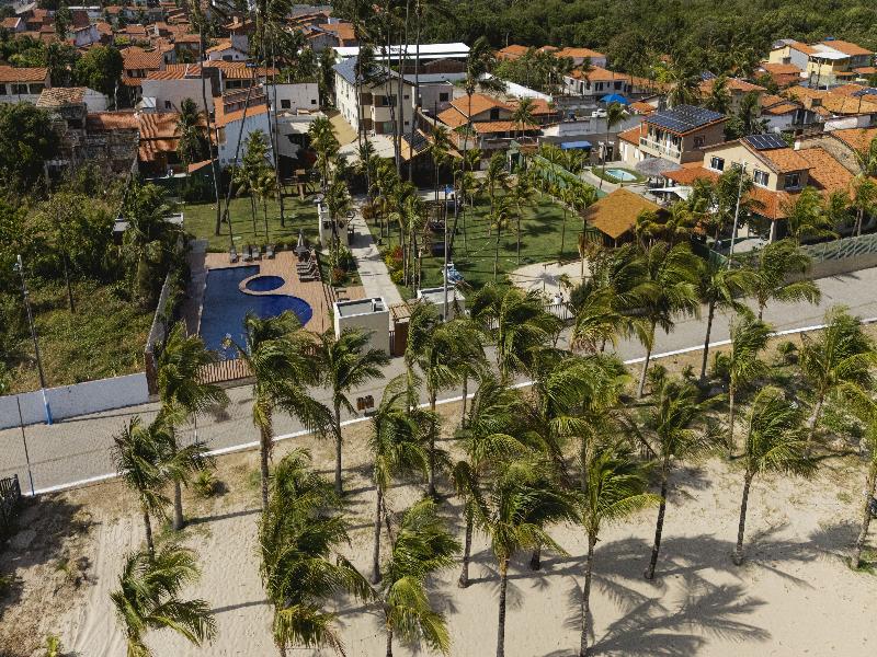 Isla Beach Hotel — exterior view