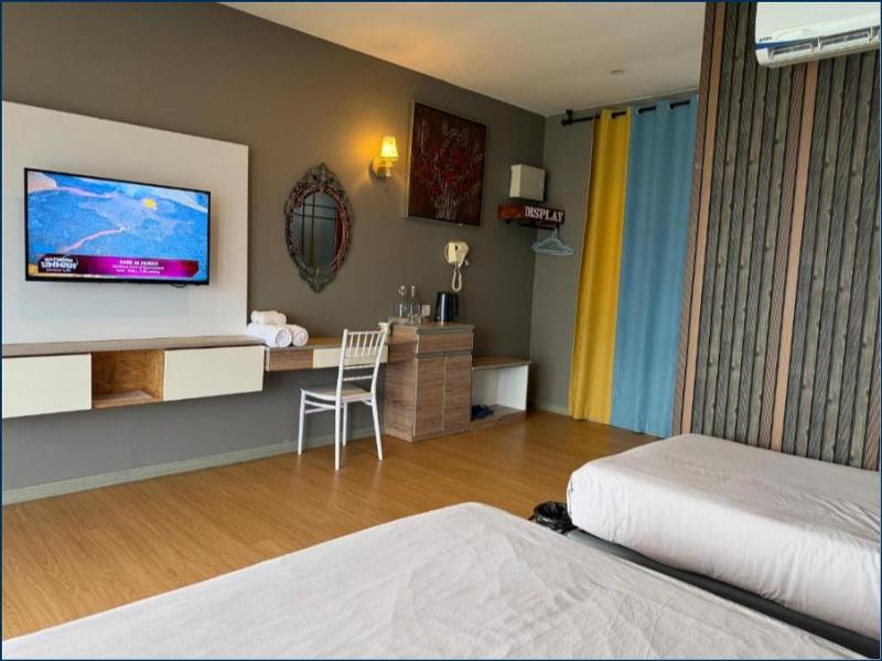 room detail thumbnail 0