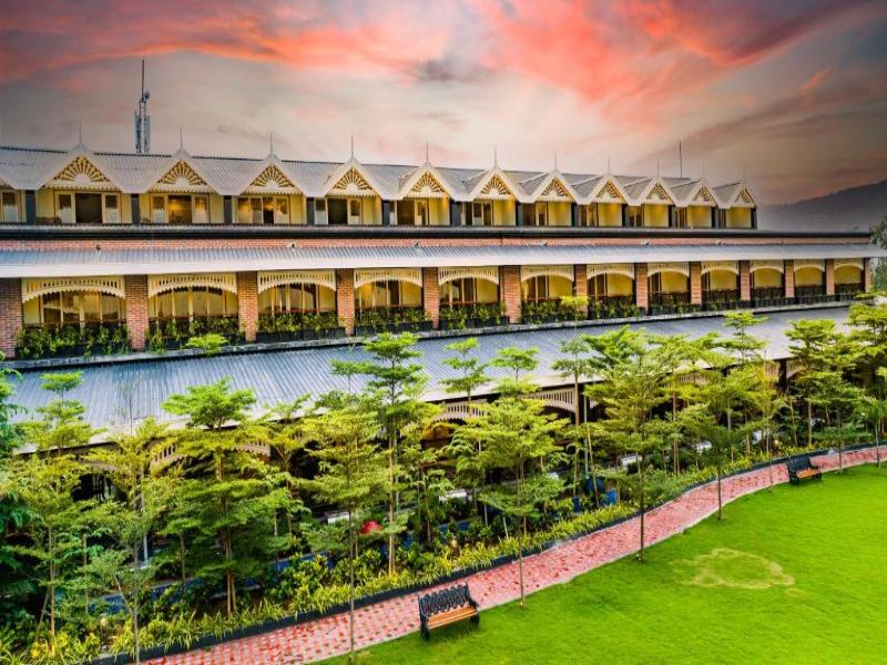 Mayfair Oasis Resort & Convention image