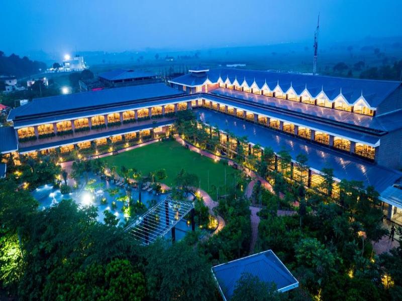 Mayfair Oasis Resort & Convention image