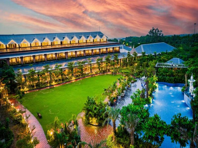 Mayfair Oasis Resort & Convention image